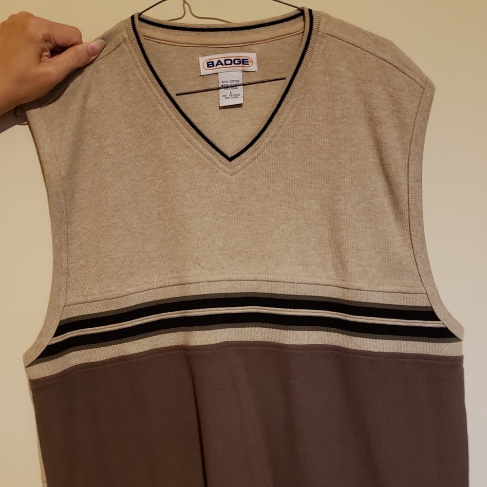 Sale!!!!!   Badge sweater vest